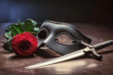 rose-mask-knife